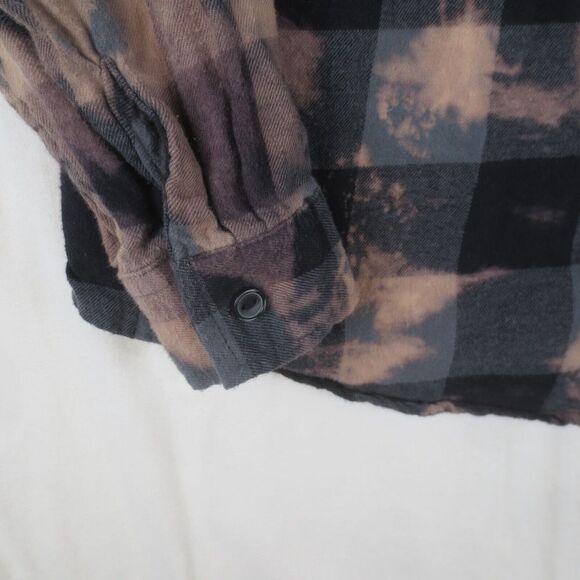 Star Wars Mandalorian Shirt Womens‎ S Black Gray Tie Dye Flannel Grogu Baby Yoda - Picture 5 of 9